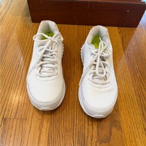 Brooks Addiction White Sneakers with Neon Yellow Insoles